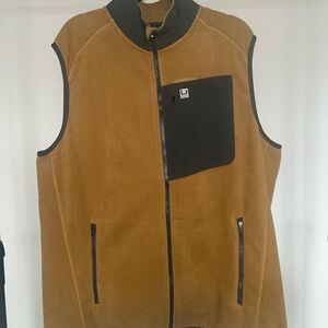 HUK Fishing Vest Men’s XL Dark Tan Fleece Full Zip Coldfront Performance Outdoor